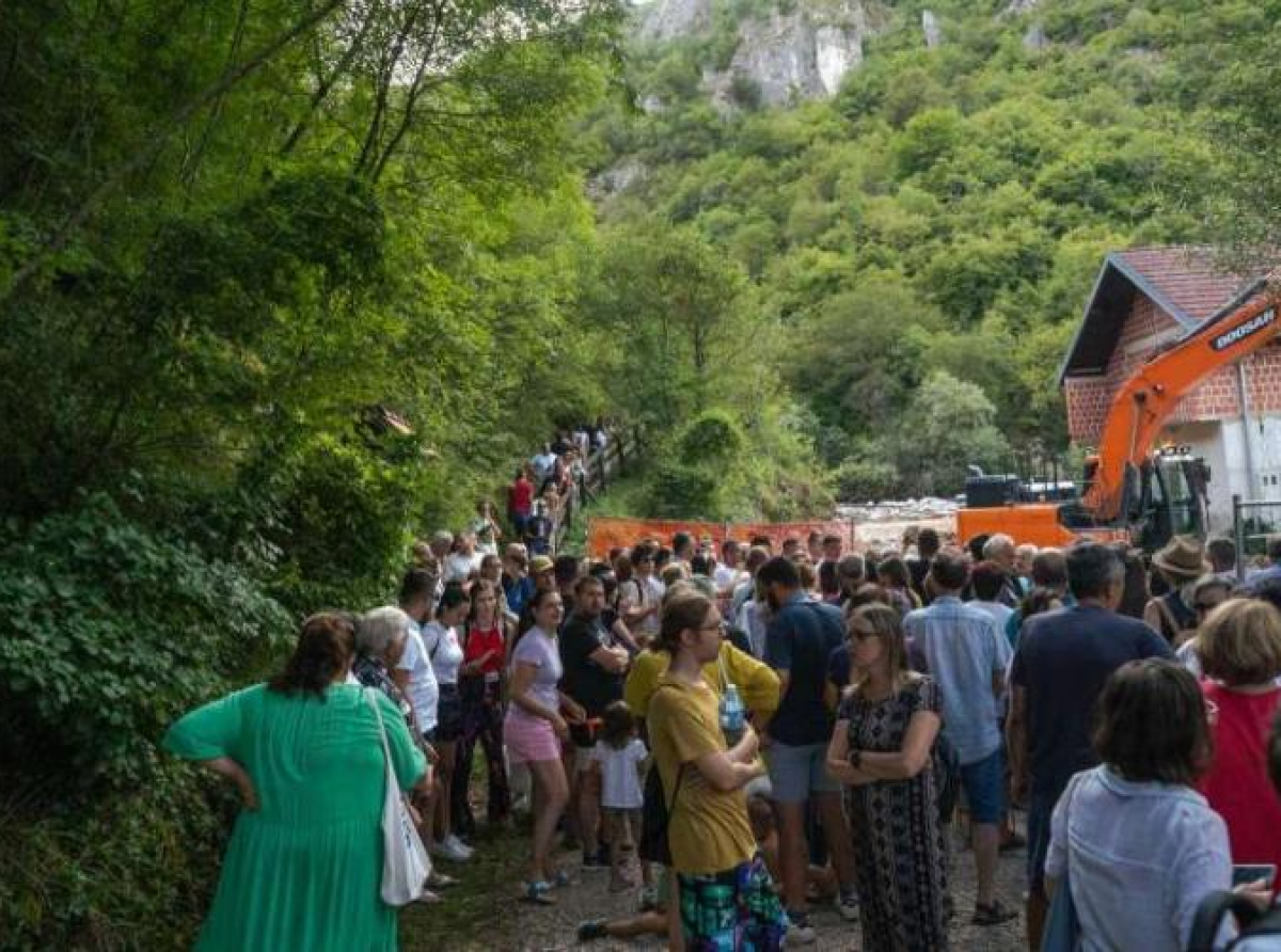 Građani iz 3 države digli bunu zbog bagera na izvoru Une