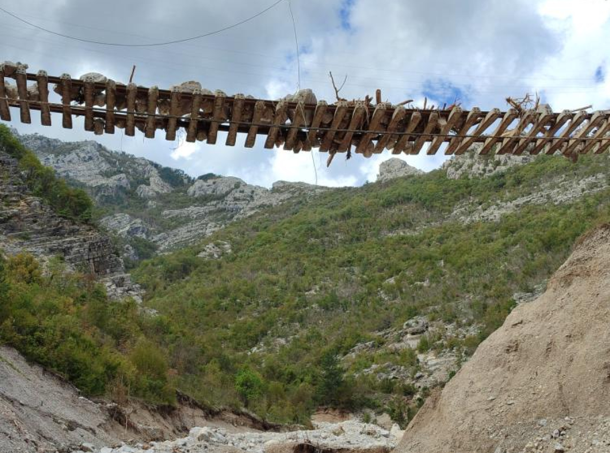 Željeznički saobraćaj nakon poplava biće obnovljen za dva do tri mjeseca