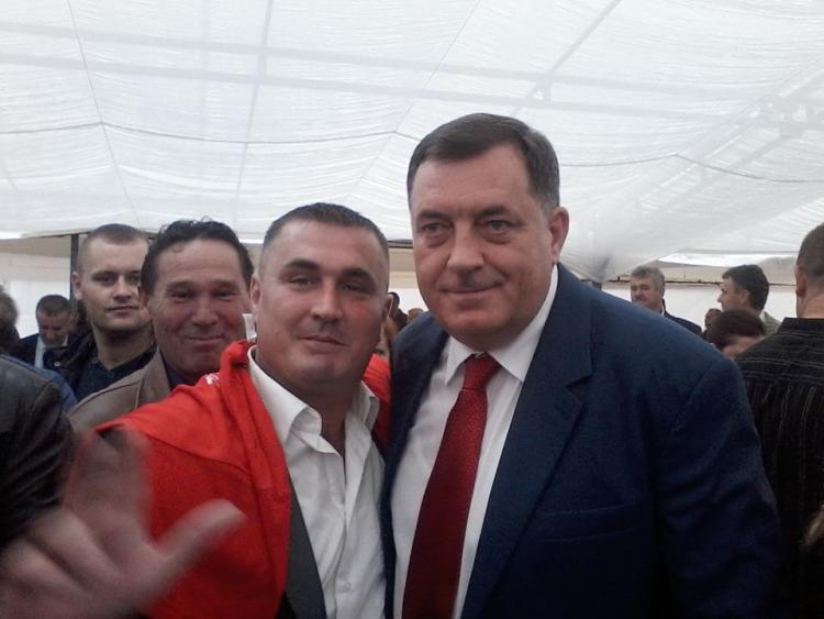 Cvele i Dodik