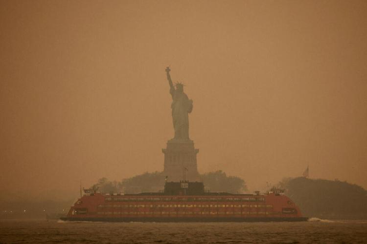 Njujork pozari Reuters