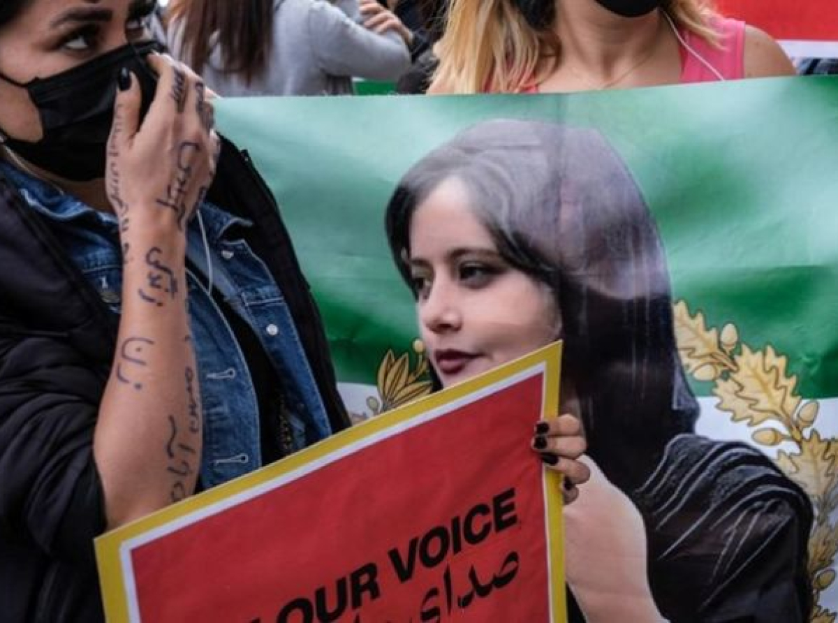 Aktivisti: Iran pojačao gušenje opozicije uoči godišnjice smrti Mahse Amini