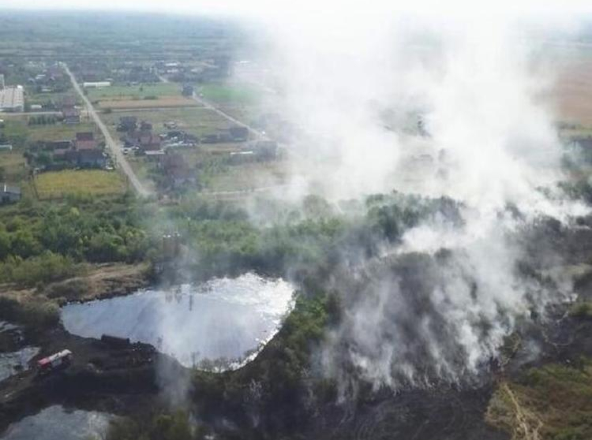 Vanredno stanje u Modriči: Požar kod Gudronske jame i dalje aktivan