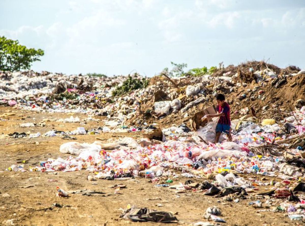 Svijet stvara 57 miliona tona plastičnog otpada godišnje, većina nastaje na jugu planete