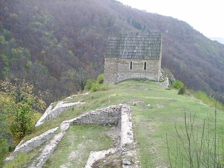 Bobovac kaple mauzoleum poslednich bosenskych kralu