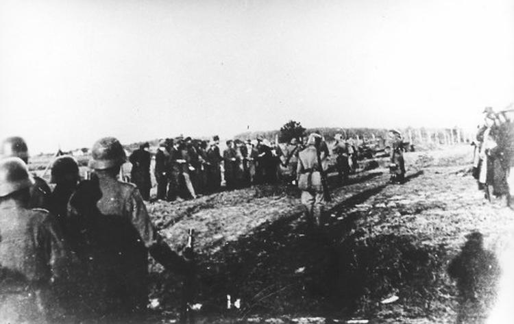 Execution of serbs in Kragujevac on 21 10 1941