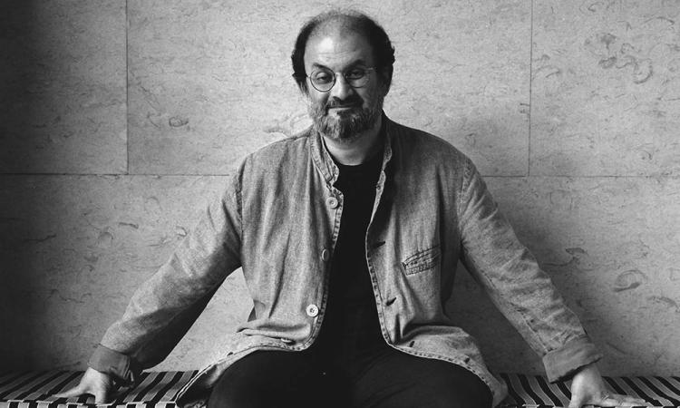 Salman Rushdie 2006 foto Eamonn McCabe The Guardian