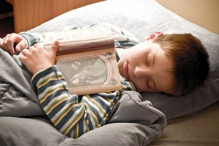 reading asleep 650x433