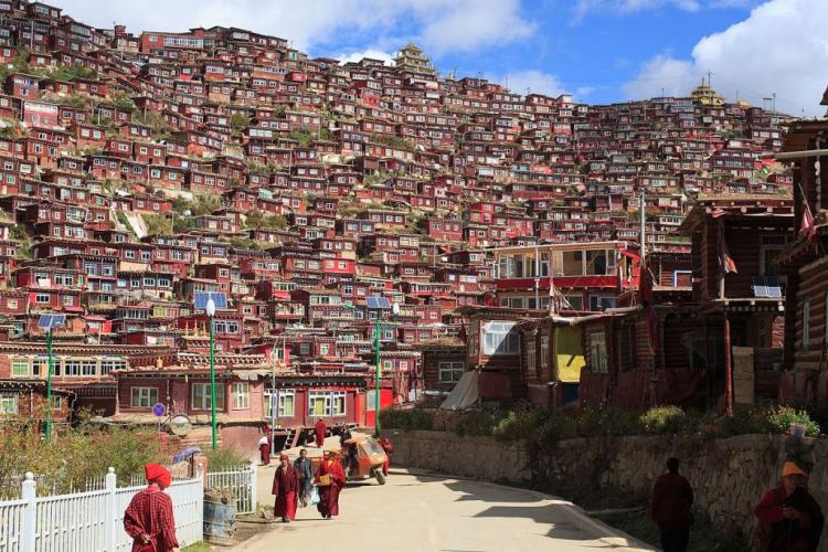 Larung Gar Sichuan 1024x683