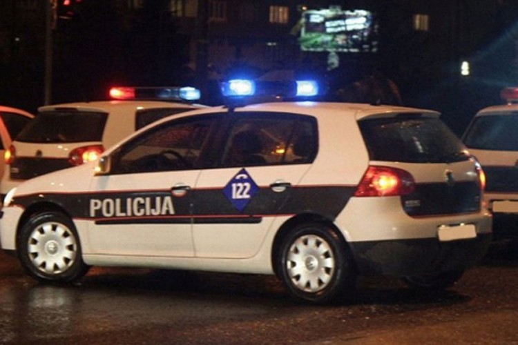 policija - auto