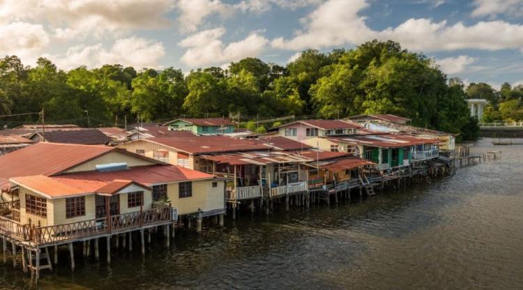 Kampung Air selo na vodi 275726419 1000x555