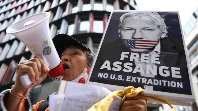 FreeAssange