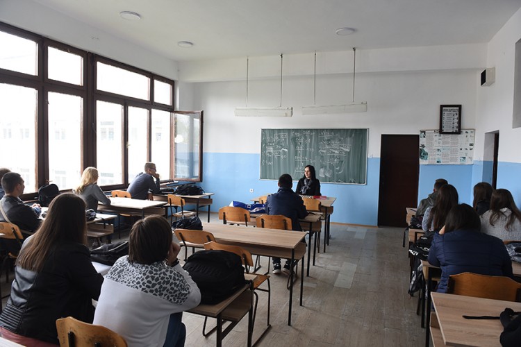 Skolemanjakucenika