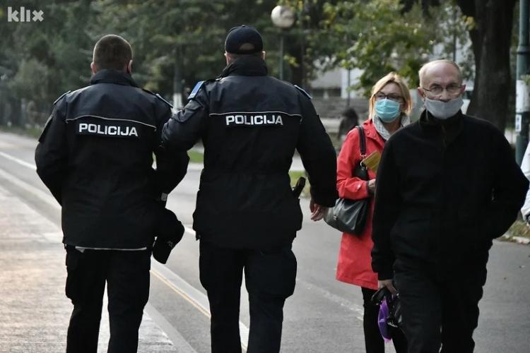 policija maske