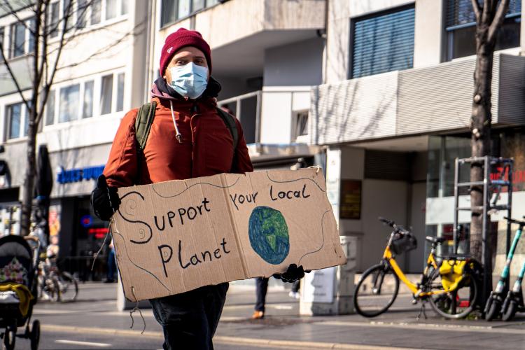 protest foto Mika Baumeister unsplash