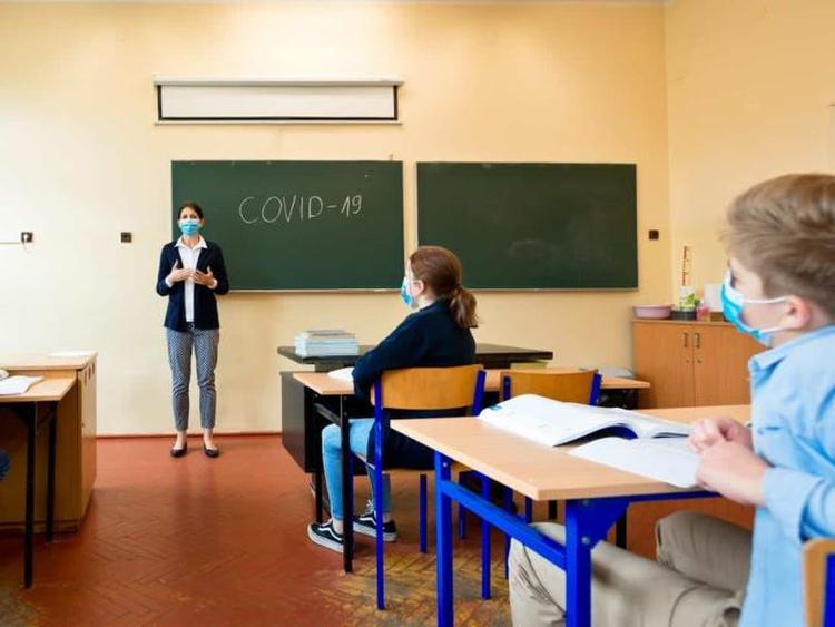 skola Covid 19