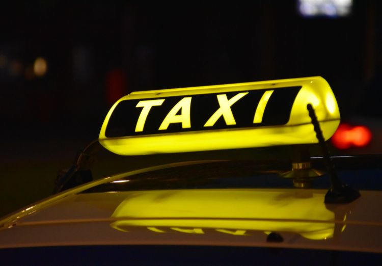 taxi foto Waldemar Brandt unsplash