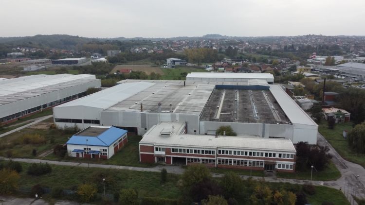 Fabrika cijevi „Unis“ Derventa – Licitiranje radničkom agonijom