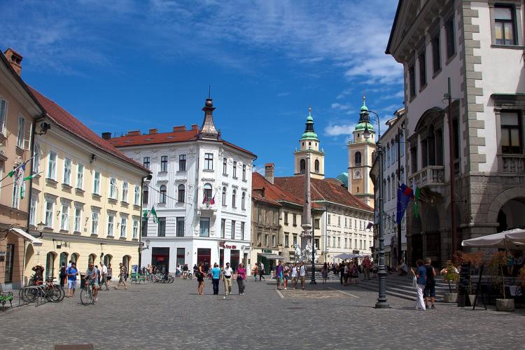 Ljubljana Mestni trg foto wikipedia