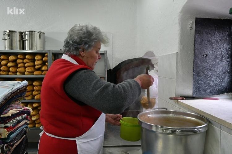 Iako je ukinut PDV na doniranu hranu, najveća narodna kuhinja u Sarajevu nije dobila niti jednu donaciju