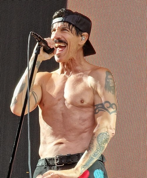 Snima se biografski film o Entoniju Kidisu, pjevaču grupe Red Hot Chili Peppers