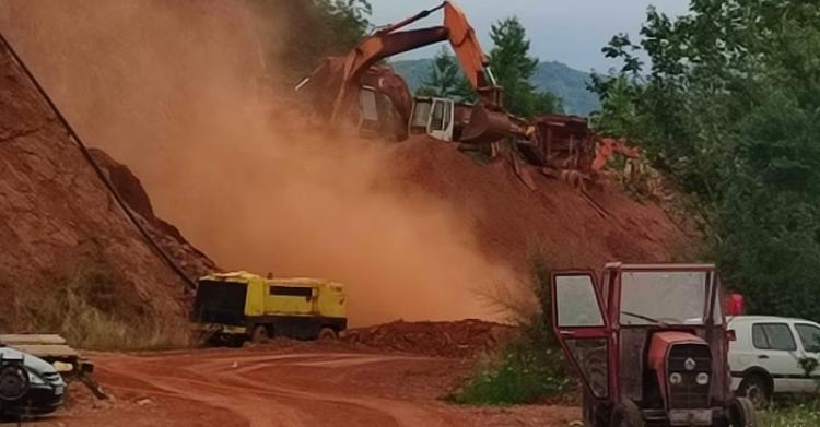 Rudnik boksita u selu Pecka: Cijeli sistem pruža dovoljno prostora da se nastavi sa zagađenjem