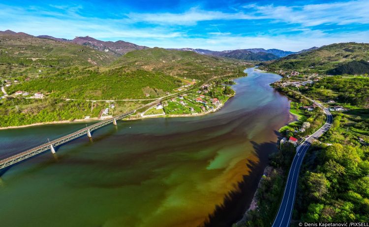 Stručnjaci pojasnili šta je uzrok promjene boje Jablaničkog jezera