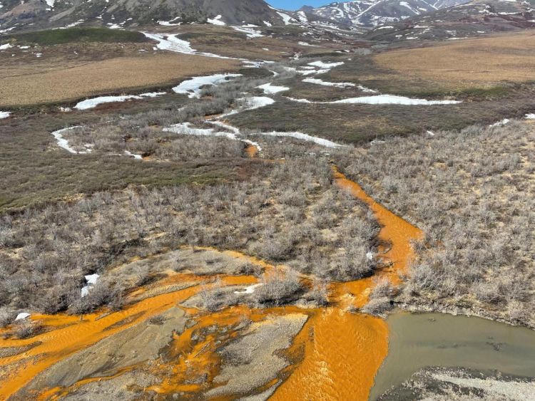 Rđave rijeke Aljaske – topi se permafrost, bistre vode nisu više plave