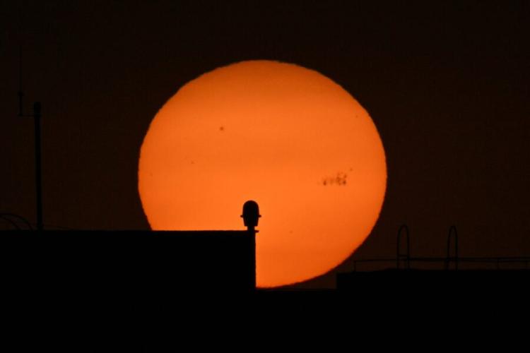 Zemlju će večeras pogoditi jaka solarna oluja, šta to znači za BiH?