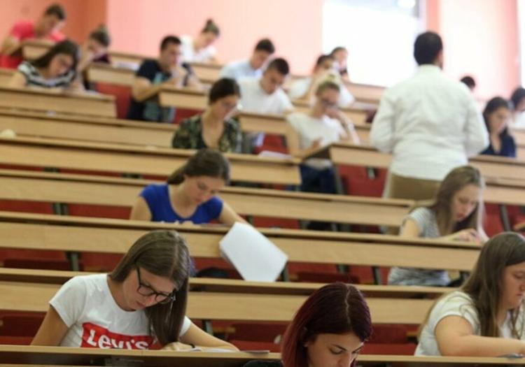 Za samo 15 godina drastično manje studenata