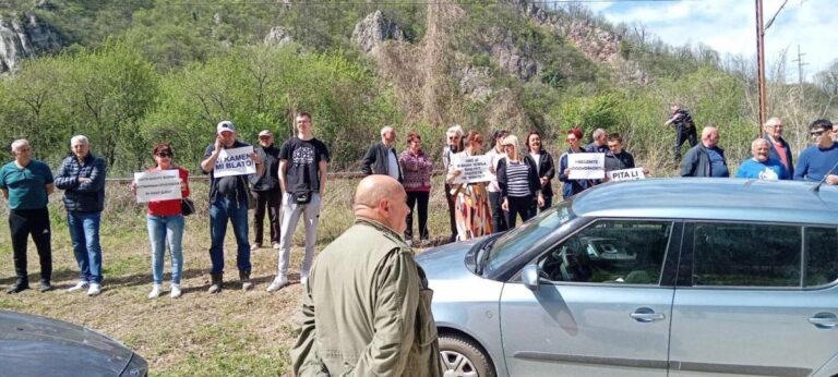 Nelegalna eksploatacija kamena u Doboju, mještani brane svoje selo