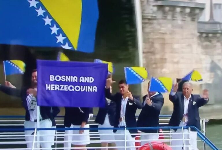 Naš olimpijski tim se predstavio u Parizu, Pezer i Cerić nosili zastavu Bosne i Hercegovine