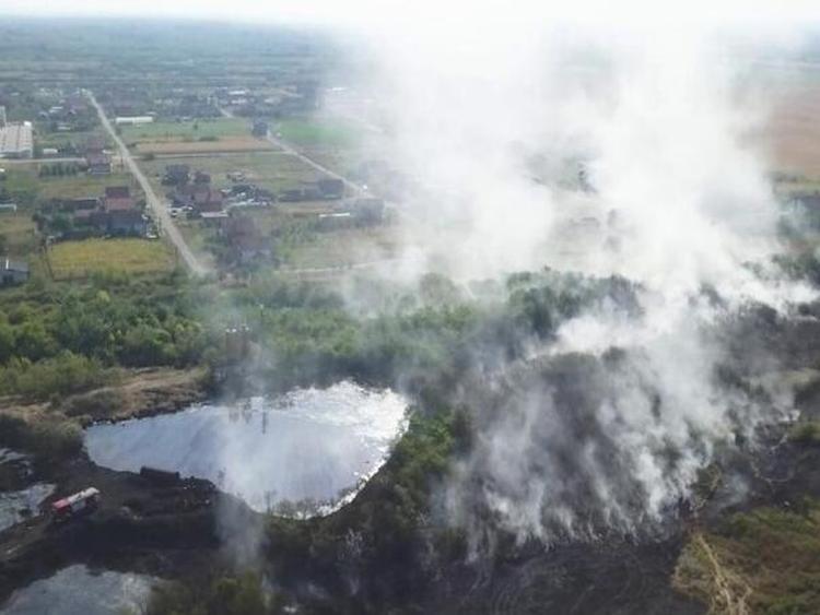 Vanredno stanje u Modriči: Požar kod Gudronske jame i dalje aktivan