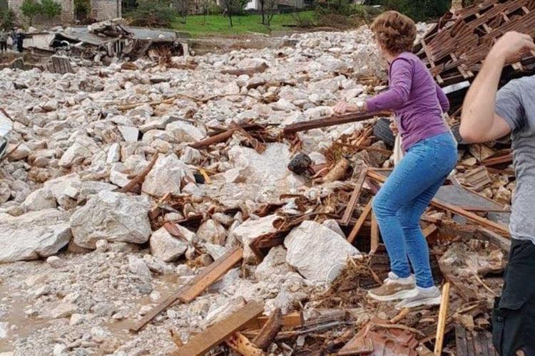 Dan žalosti u BiH, nastavljena potraga za nestalima u razornim poplavama