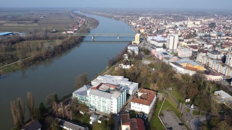 BURNE ČETIRI GODINE U GRADIŠKI: Poslovi za prijatelje, Škrbićevog zeta, gradonačelnikovu suprugu