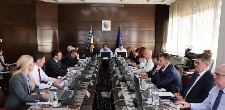 FBiH: Poskupljuju rodni listovi, uvjerenja o državljanstvu i vjenčani listovi