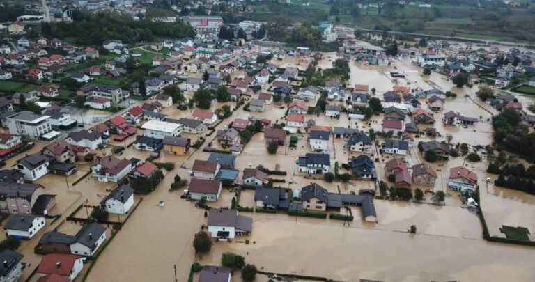 Stanovnici Fojnice prepušteni sami sebi nakon poplava: Deponije otpada prijete zdravlju