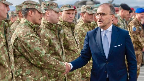Soreka s vojnicima EUFOR-a: Nećemo dozvoliti ugrožavanje napretka