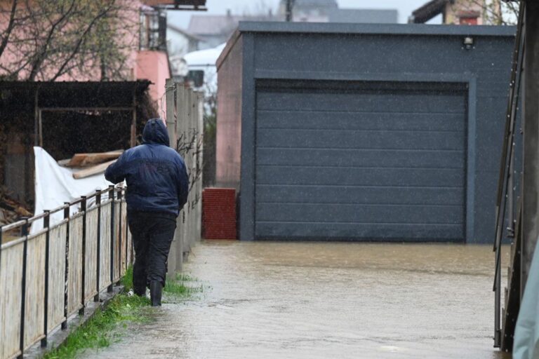 Stabilizuje se situacija u Banjaluci, Vrbas i Bosna u opadanju