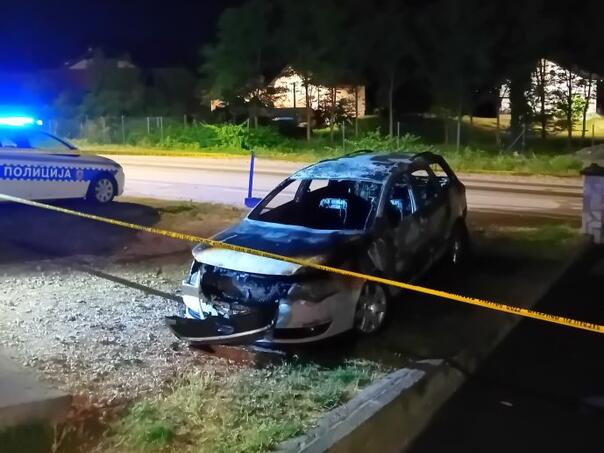 Zapaljen automobil Amira Hurtića, poslanika u NSRS