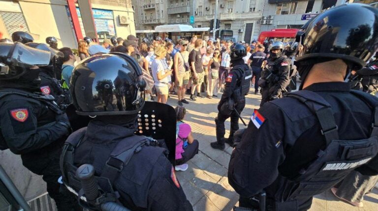 Protesti i blokade širom Srbije jutros od sedam sati