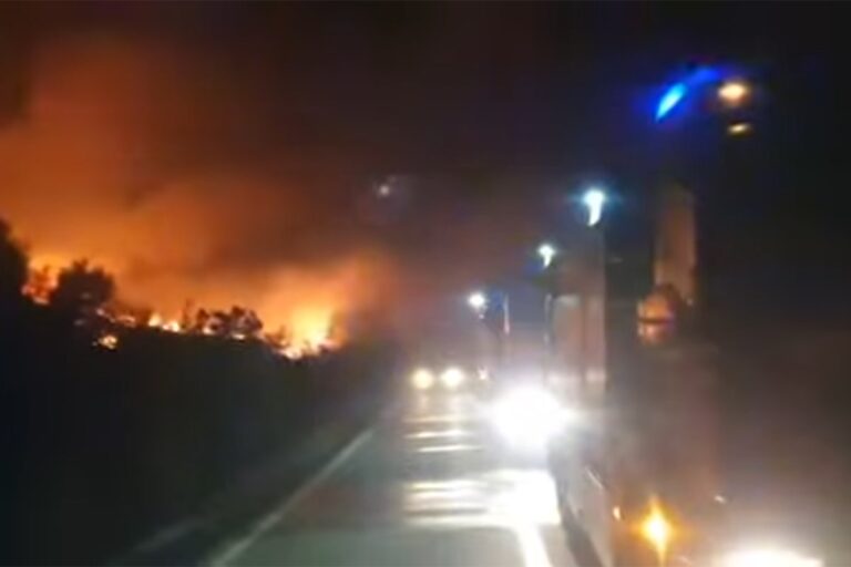 Rasplamsali se požari oko Trebinja: Ugrožene kuće u Popovom polju