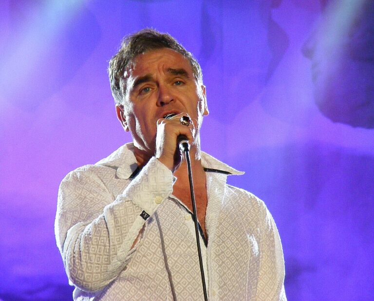 Morrissey prodaje svoj udio u The Smithsima
