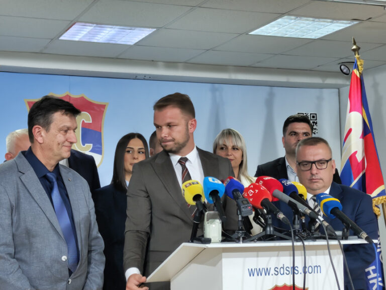 Završen sastanak SDS-a i PDP-a o podršci Blanuši: Dogovorili da se ponovo sastanu