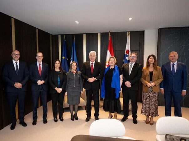 Čović s ambasadorima: Pitanje državne imovine prioritetno