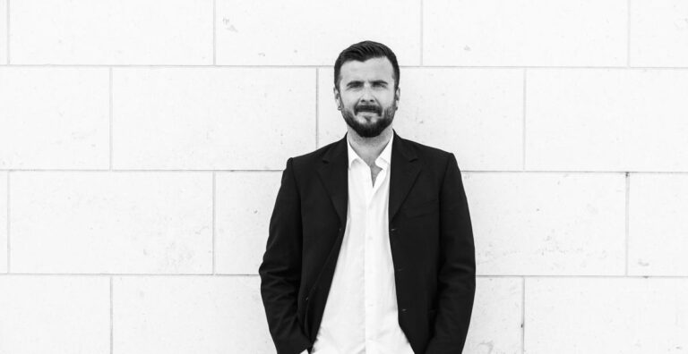 Krstić: Padaj silo i nepravdo!