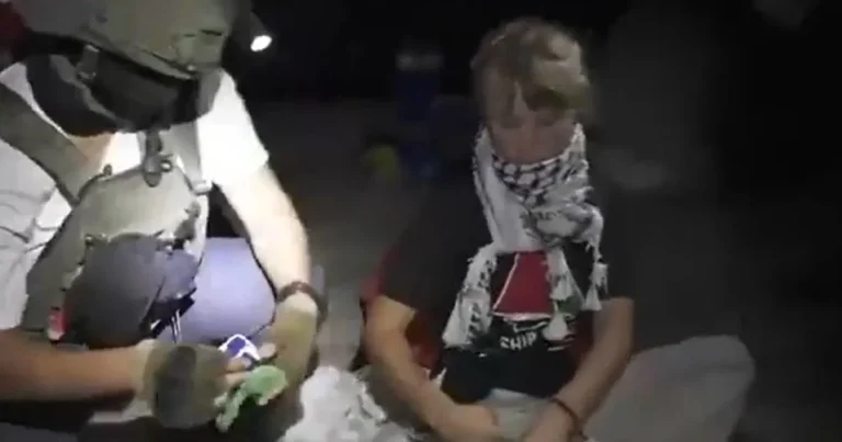 Izraelska vojska upala na brodove, priveli Gretu Thunberg, protesti u više država