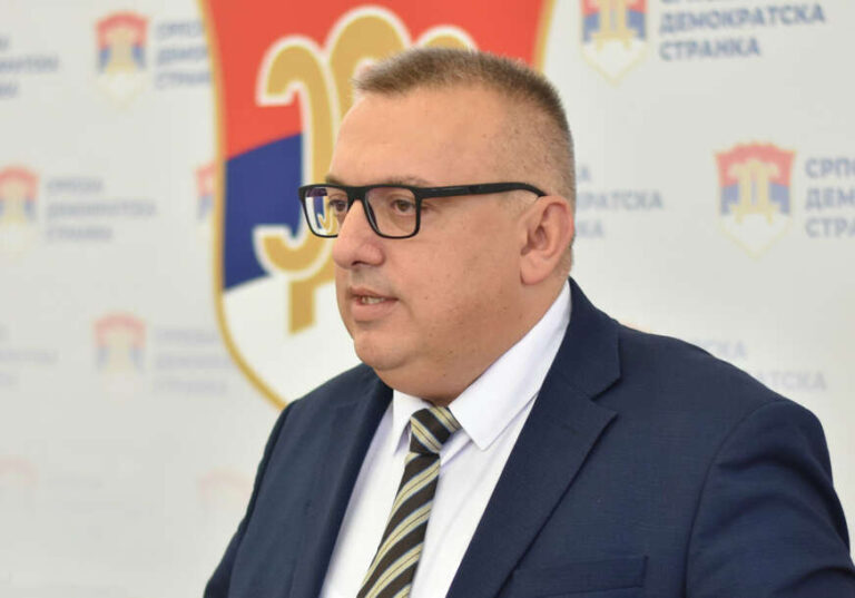 Radulović: Nedopustivo je da opštinske izborne komisije organizuju prevoz izbornog materijala – to je uvod u krađu