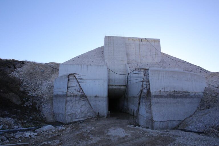 Nakon svečanog otvaranja tunela HE Dabar: Političari slave, stručnjaci upozoravaju na moguću ekološku katastrofu