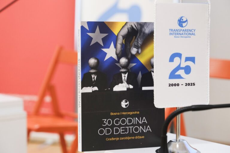 Objavljena publikacija TI BiH „30 godina od Dejtona: Građenje zarobljene države“