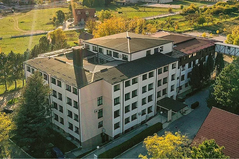 Kantonalna bolnica u Livnu pred kolapsom: Obustavlja se veći dio zdravstvenih usluga, nema lijekova ni plata